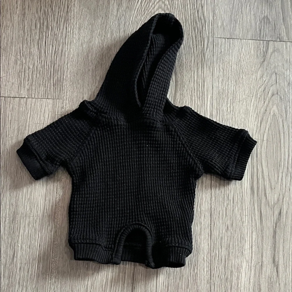 Black dog  Hoodie with Bold Print